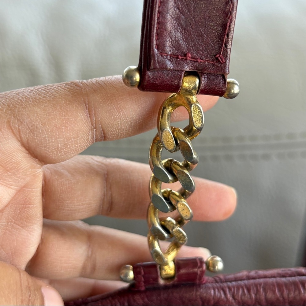 VINTAGE Embossed Floral Pattern Burgundy Leather Shoulder Crossbody Bag - Picture 13 of 16